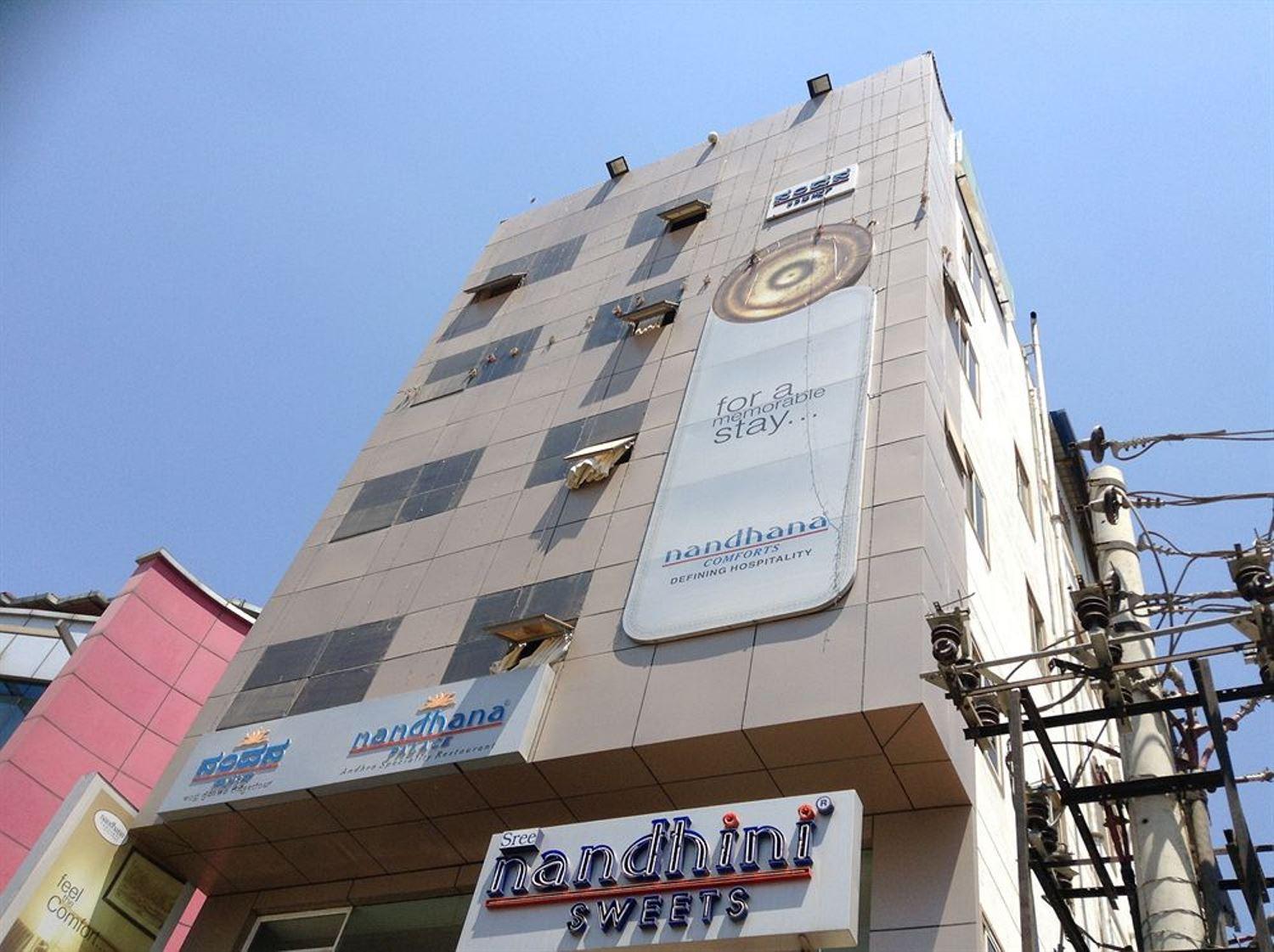 La Sara Comforts Bangalore Bagian luar foto